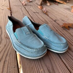 Ariat Women’s Light Blue Cruisers Size 7.5